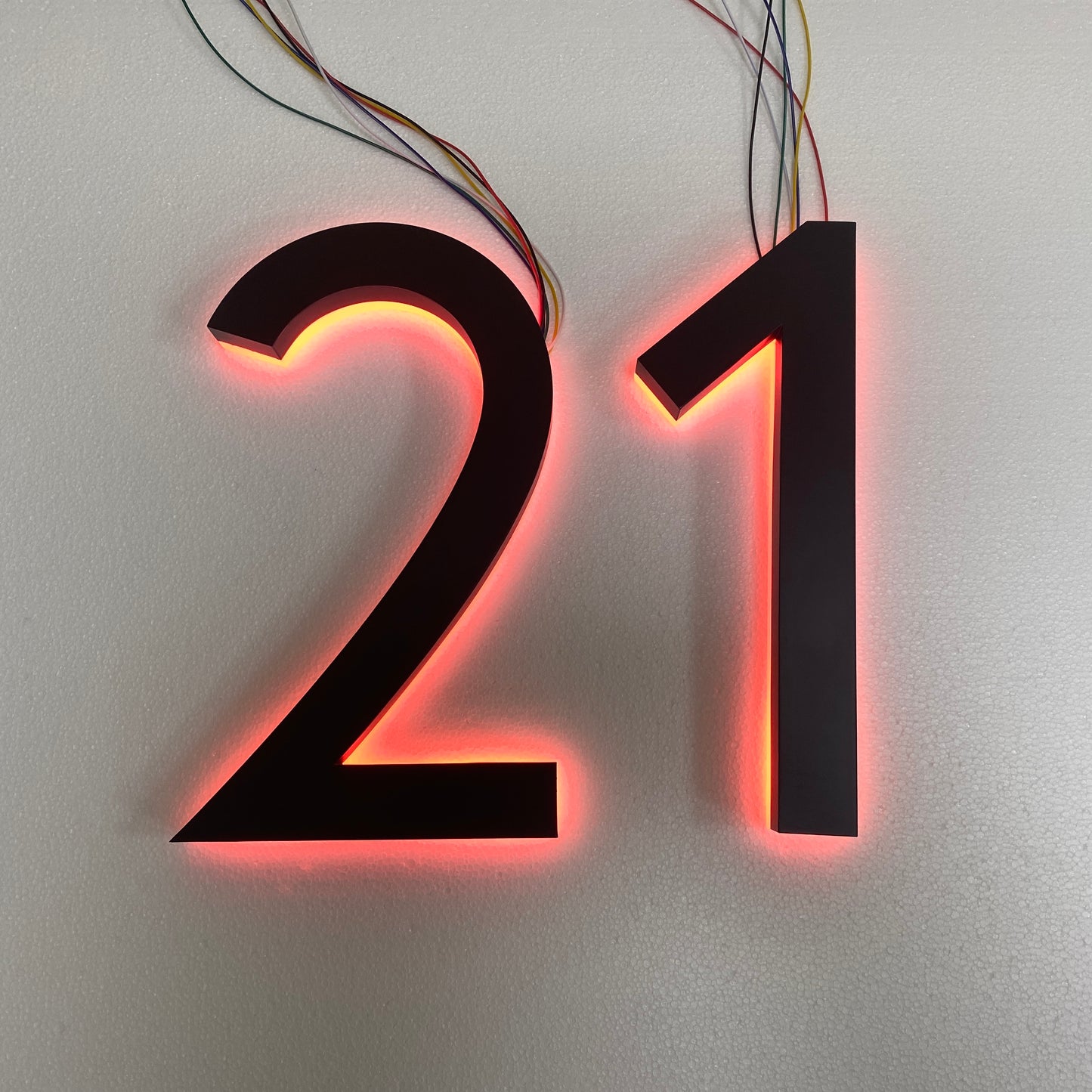 3D Black Metal LED House Number Sign Acrylic Back Halo Lit Light Up Led House Address Sign Glowing in The Dark