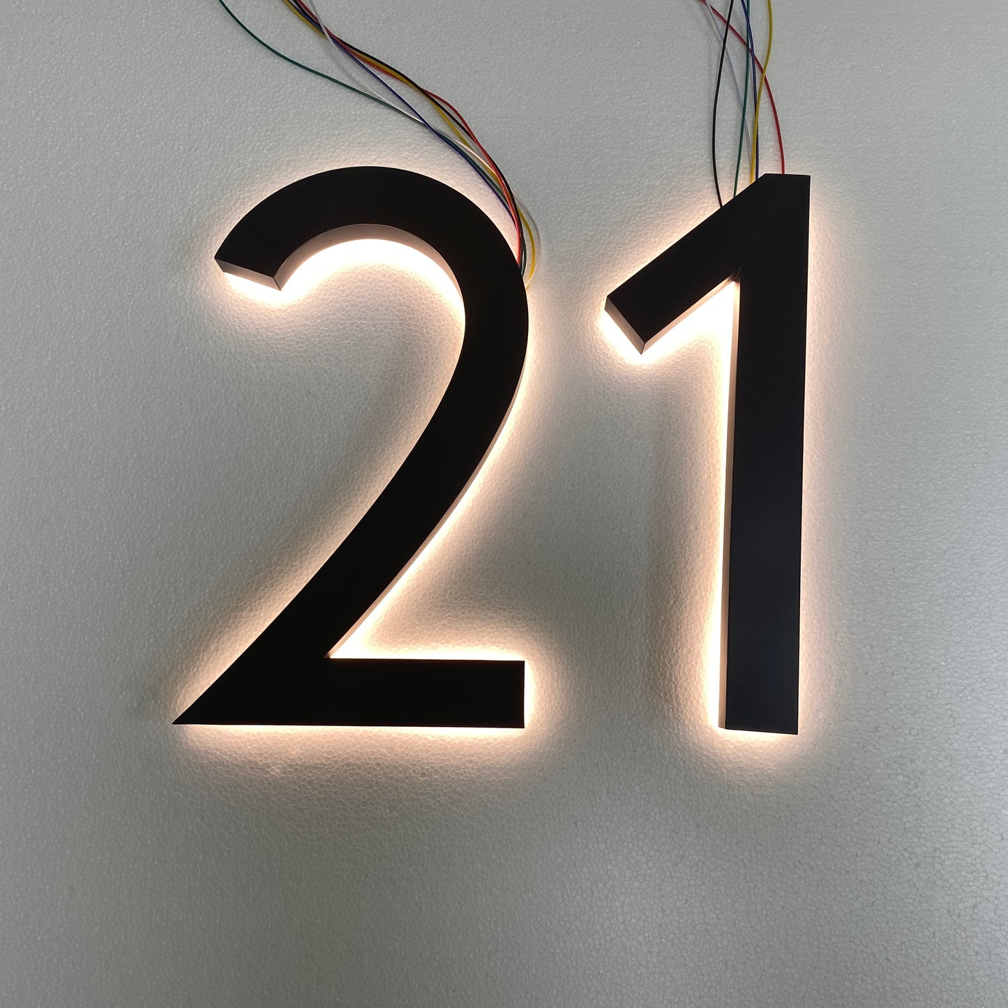 3D Black Metal LED House Number Sign Acrylic Back Halo Lit Light Up Led House Address Sign Glowing in The Dark